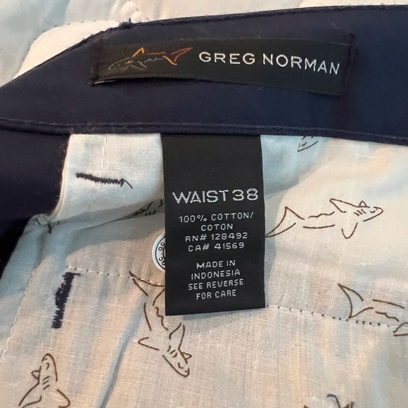 Greg Norman Navy Golf Shorts - Picture 12 of 14